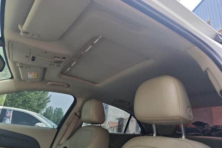 Used Chevrolet Malibu 2014 2.0L Automatic Luxury Edition Headliner