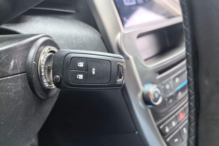 Used Chevrolet Malibu 2014 1.6T Automatic Comfort Edition Interior 1