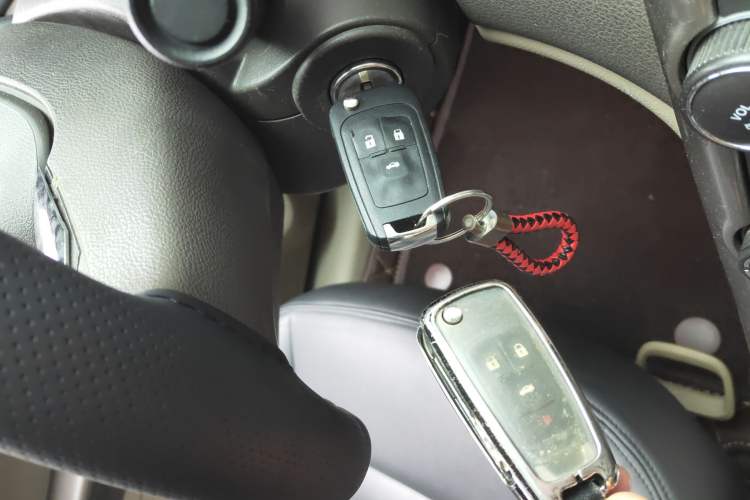 Used Chevrolet Malibu 2014 2.0L Automatic Comfort Edition Interior 1