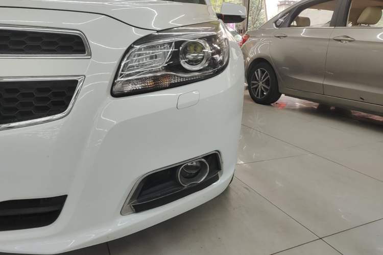 Used Chevrolet Malibu 2014 2.0L Automatic Luxury Edition Left Front Headlight