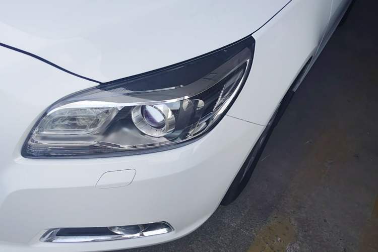 Used Chevrolet Malibu 2014 2.0L Automatic Luxury Edition Left Front Headlight