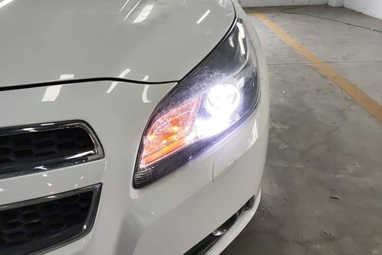 Used Chevrolet Malibu 2014 2.0L Automatic Luxury Edition Left Front Headlight