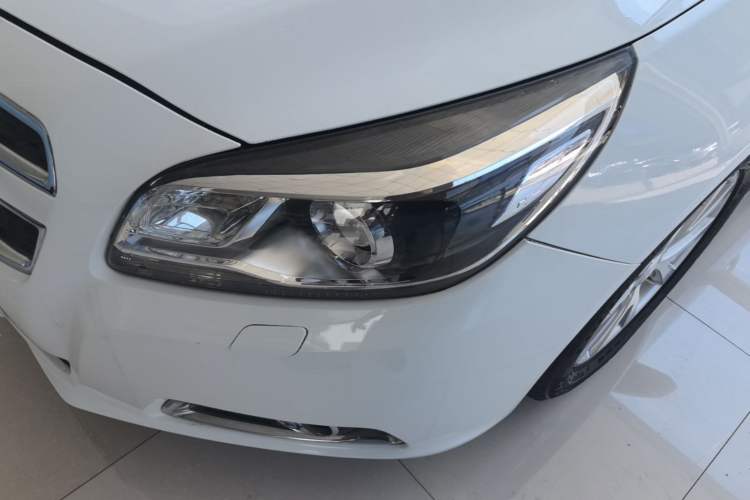 Used Chevrolet Malibu 2014 2.0L Automatic Luxury Edition Left Front Headlight