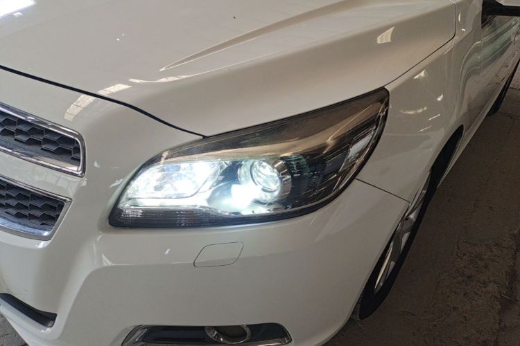 Used Chevrolet Malibu 2014 2.0L Automatic Luxury Edition Left Front Headlight