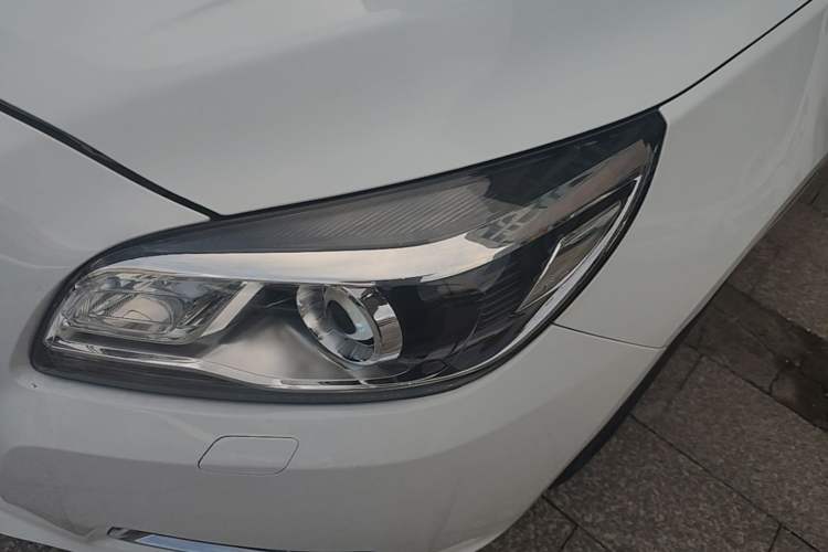 Used Chevrolet Malibu 2014 2.0L Automatic Luxury Edition Left Front Headlight