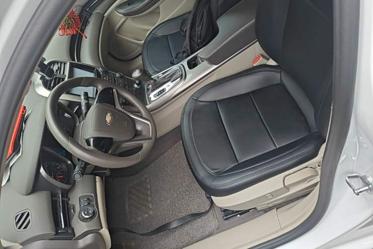 Used Chevrolet Malibu 2014 2.0L Automatic Comfort Edition Left Front Seat