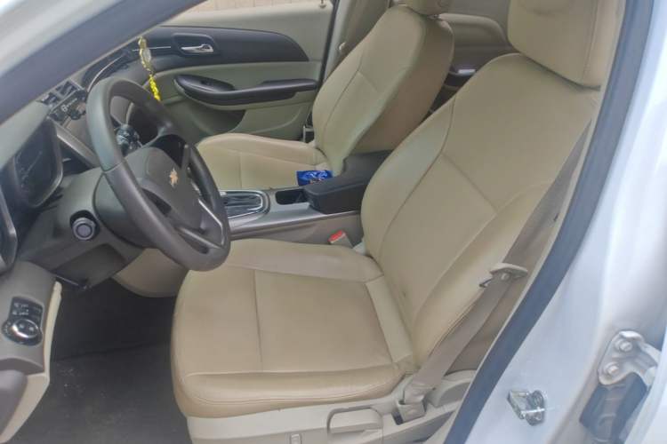 Used Chevrolet Malibu 2014 2.0L Automatic Comfort Edition Left Front Seat