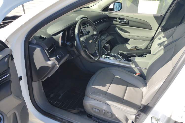 Used Chevrolet Malibu 2014 2.0L Automatic Luxury Edition Left Front Seat