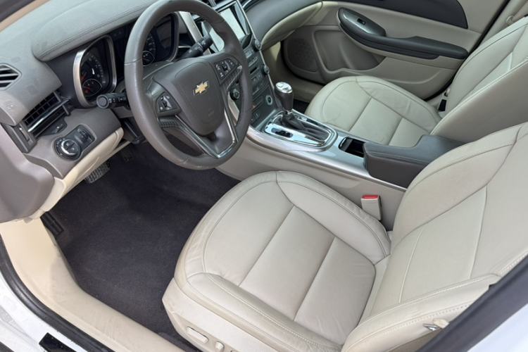 Used Chevrolet Malibu 2014 2.0L Automatic Luxury Edition Left Front Seat