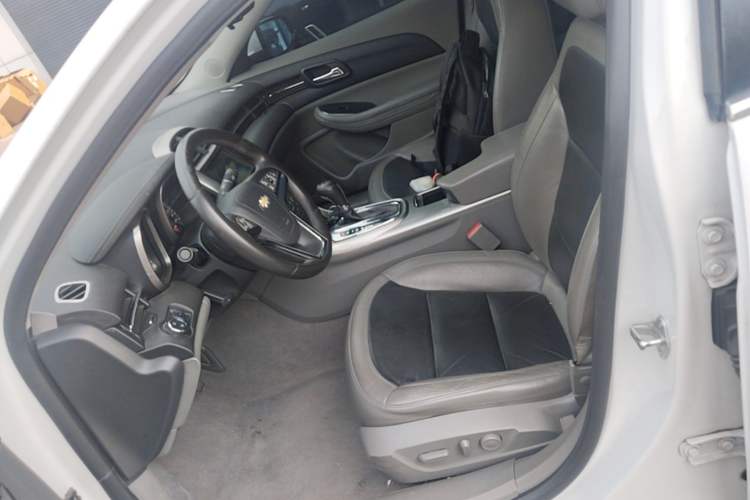 Used Chevrolet Malibu 2014 2.0L Automatic Luxury Edition Left Front Seat
