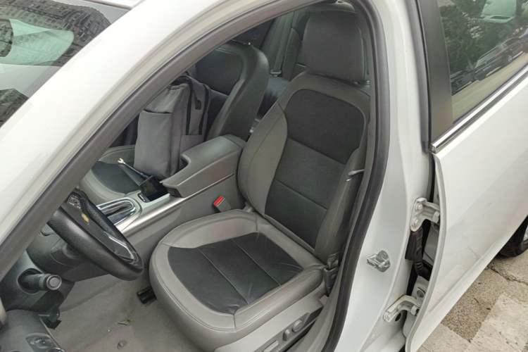 Used Chevrolet Malibu 2014 2.0L Automatic Luxury Edition Left Front Seat
