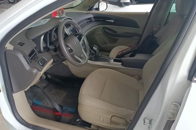 Used Chevrolet Malibu 2014 2.0L Automatic Comfort Edition Left Front Seat