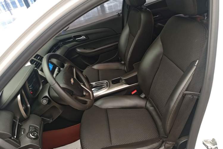 Used Chevrolet Malibu 2014 1.6T Automatic Comfort Edition Left Front Seat