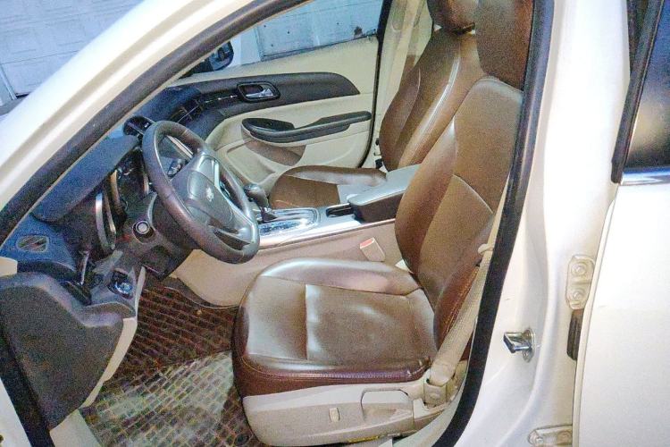 Used Chevrolet Malibu 2014 2.0L Automatic Comfort Edition Left Front Seat