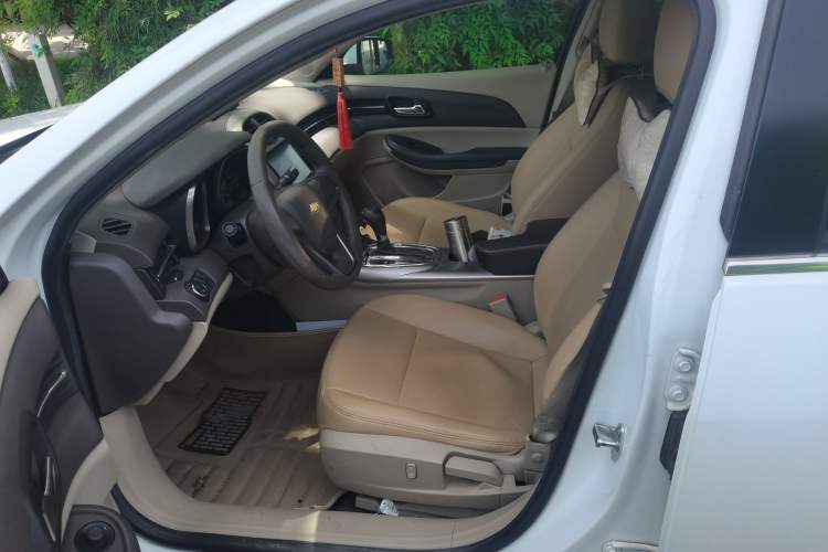 Used Chevrolet Malibu 2014 2.0L Automatic Comfort Edition Left Front Seat