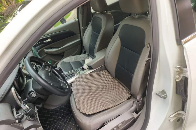 Used Chevrolet Malibu 2014 2.0L Automatic Luxury Edition Left Front Seat