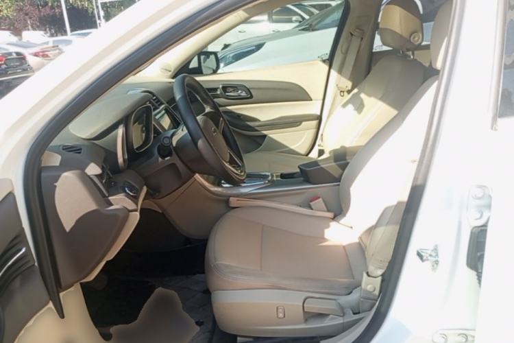 Used Chevrolet Malibu 2014 2.0L Automatic Comfort Edition Left Front Seat