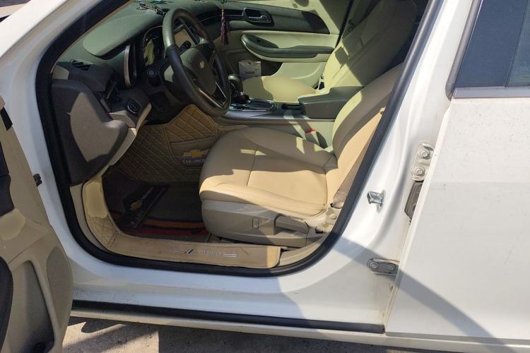 Used Chevrolet Malibu 2014 2.0L Automatic Comfort Edition Left Front Seat