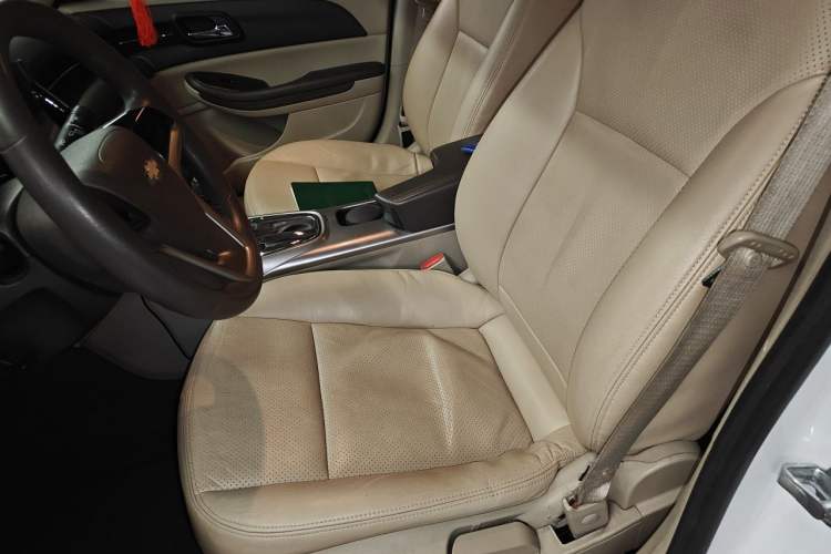Used Chevrolet Malibu 2014 2.0L Automatic Comfort Edition Left Front Seat