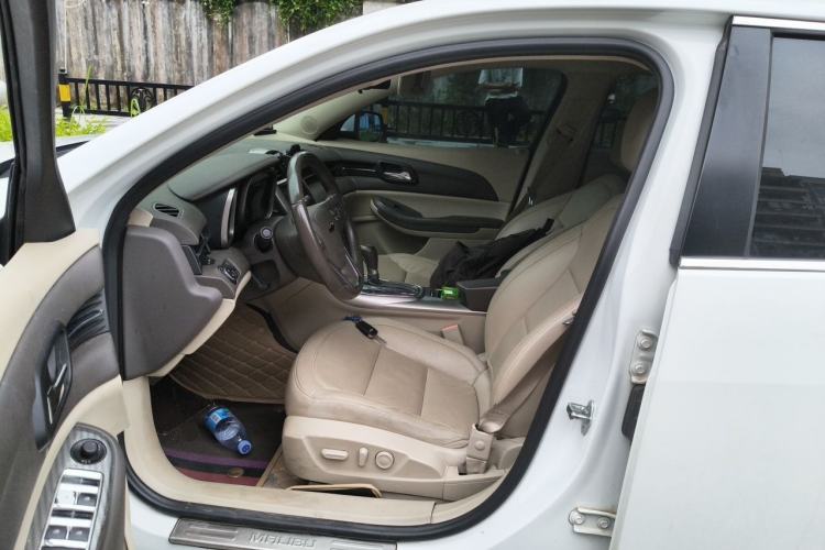 Used Chevrolet Malibu 2014 2.0L Automatic Luxury Edition Left Front Seat