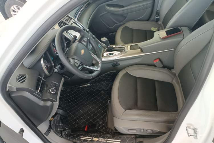 Used Chevrolet Malibu 2014 2.0L Automatic Luxury Edition Left Front Seat