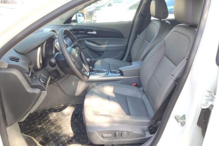 Used Chevrolet Malibu 2014 2.0L Automatic Luxury Edition Left Front Seat
