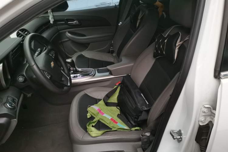 Used Chevrolet Malibu 2014 2.0L Automatic Luxury Edition Left Front Seat