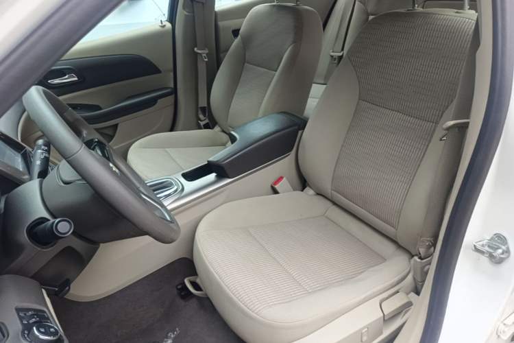 Used Chevrolet Malibu 2014 2.0L Automatic Comfort Edition Left Front Seat