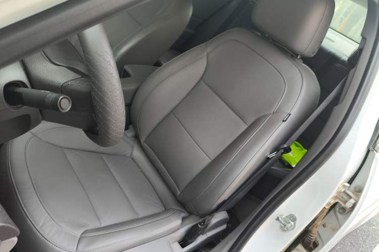 Used Chevrolet Malibu 2014 2.0L Automatic Luxury Edition Left Front Seat