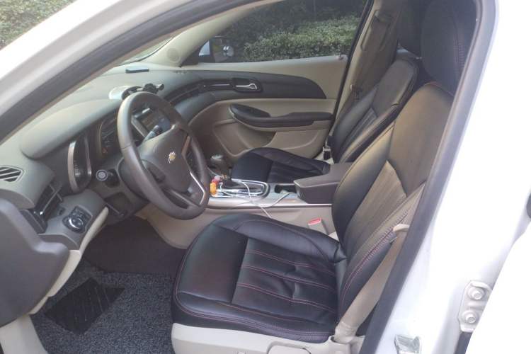 Used Chevrolet Malibu 2014 2.0L Automatic Comfort Edition Left Front Seat