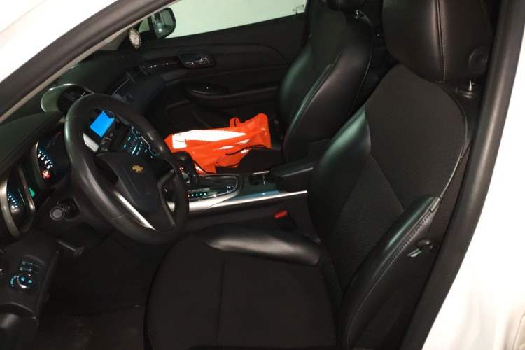 Used Chevrolet Malibu 2014 1.6T Automatic Comfort Edition Left Front Seat