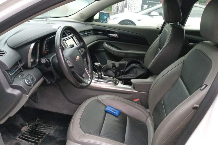 Used Chevrolet Malibu 2014 2.4L Automatic Luxury Edition Left Front Seat