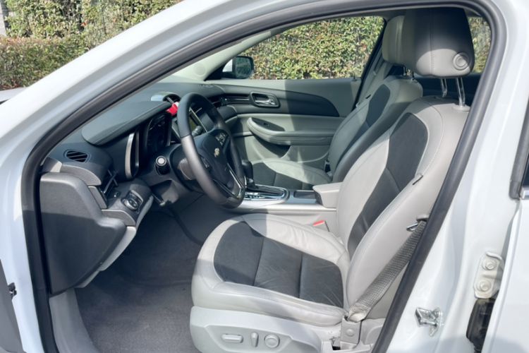 Used Chevrolet Malibu 2014 2.0L Automatic Luxury Edition Left Front Seat