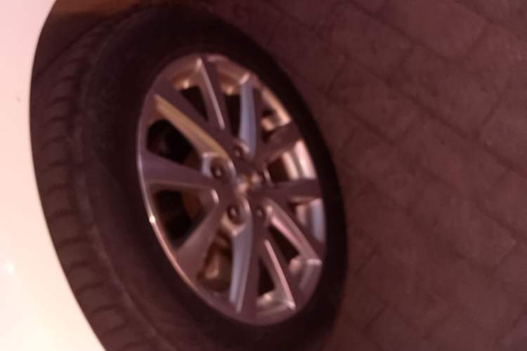 Used Chevrolet Malibu 2014 2.0L Automatic Luxury Edition Left Front Wheel Hub