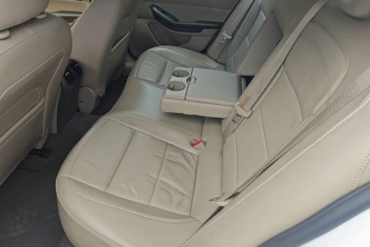Used Chevrolet Malibu 2014 2.4L Automatic Luxury Edition Left Rear Seat