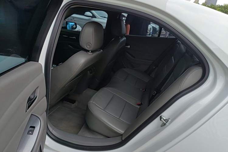 Used Chevrolet Malibu 2014 2.0L Automatic Luxury Edition Left Rear Seat
