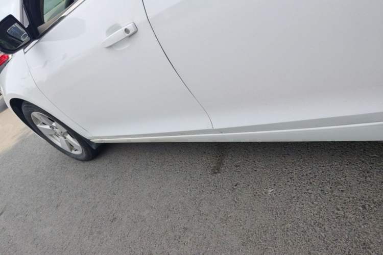 Used Chevrolet Malibu 2014 2.0L Automatic Comfort Edition Left Side Sill