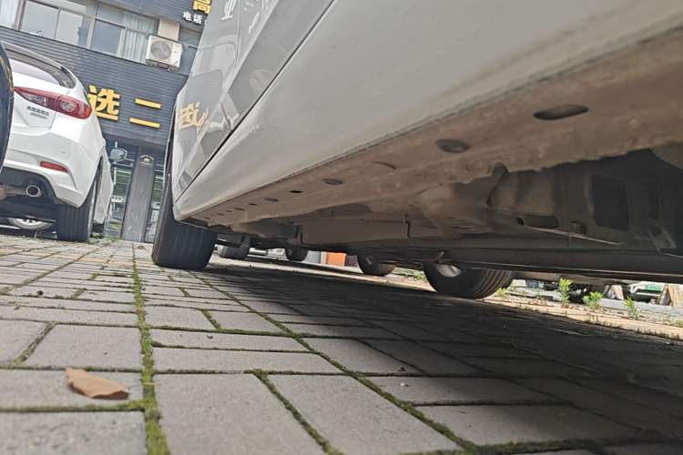 Used Chevrolet Malibu 2014 2.0L Automatic Comfort Edition Left Side Sill