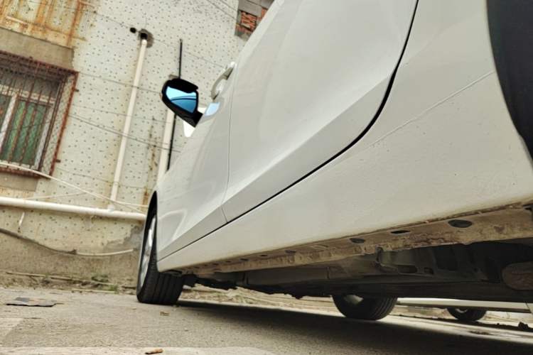 Used Chevrolet Malibu 2014 2.0L Automatic Luxury Edition Left Side Sill