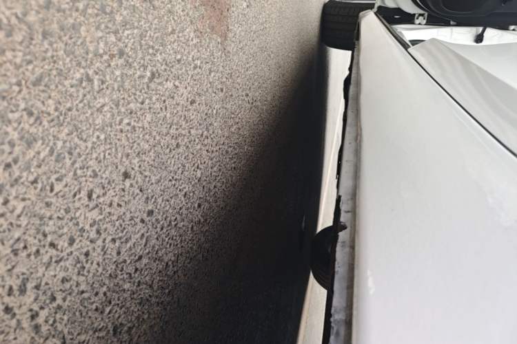 Used Chevrolet Malibu 2014 1.6T Automatic Comfort Edition Left Side Sill