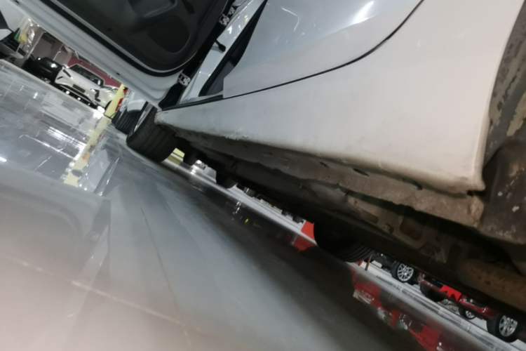 Used Chevrolet Malibu 2014 2.0L Automatic Luxury Edition Left Side Sill