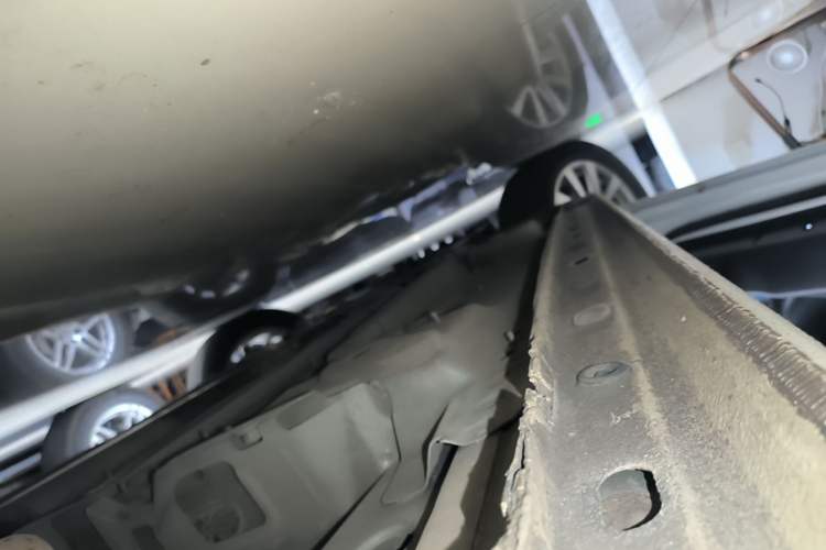 Used Chevrolet Malibu 2014 2.4L Automatic Flagship Edition Left Side Sill