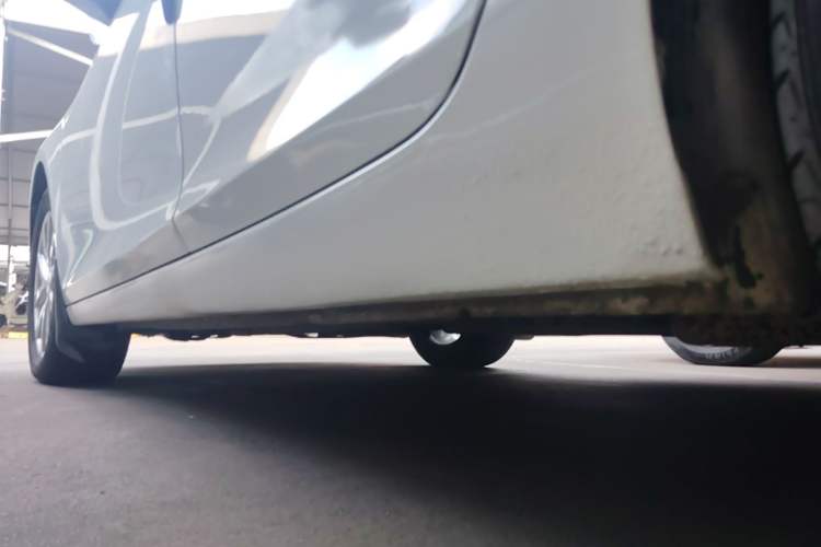 Used Chevrolet Malibu 2014 2.0L Automatic Luxury Edition Left Side Sill