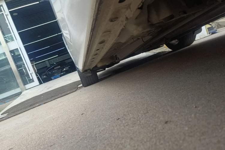 Used Chevrolet Malibu 2014 2.0L Automatic Comfort Edition Left Side Sill