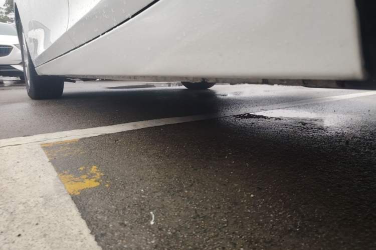 Used Chevrolet Malibu 2014 2.0L Automatic Luxury Edition Left Side Sill