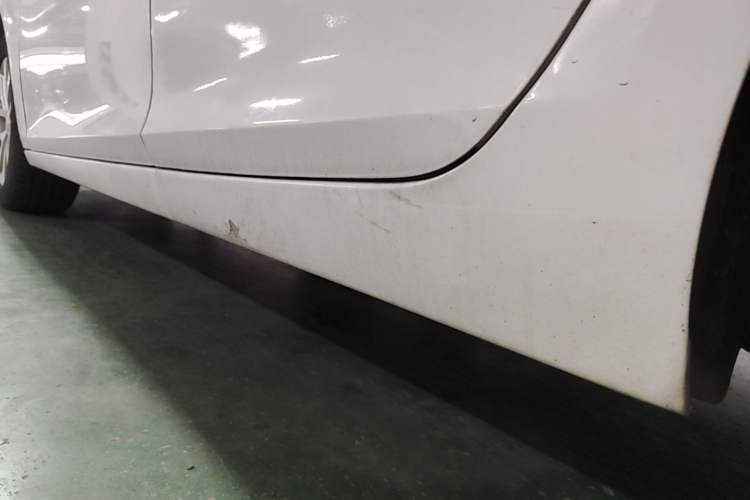 Used Chevrolet Malibu 2014 2.0L Automatic Luxury Edition Left Side Sill