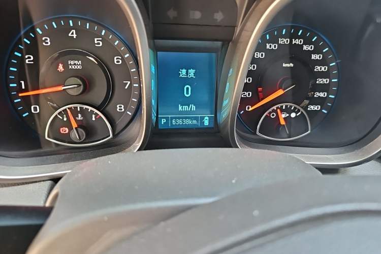Used Chevrolet Malibu 2014 2.0L Automatic Comfort Edition Odometer Close Up