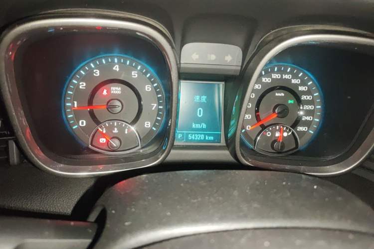 Used Chevrolet Malibu 2014 1.6T Automatic Comfort Edition Odometer Close Up