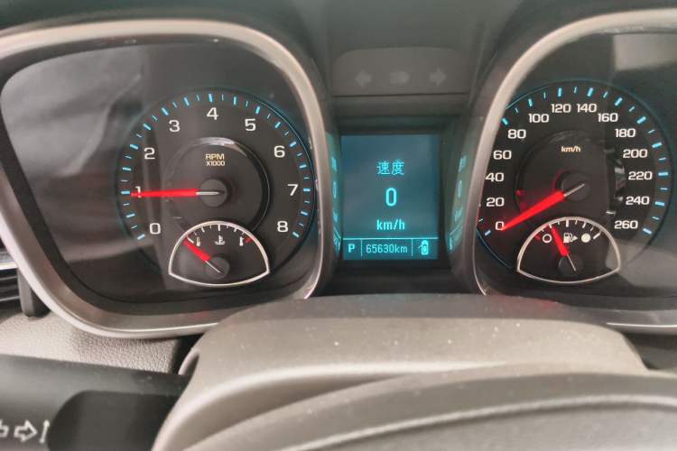 Used Chevrolet Malibu 2014 2.0L Automatic Comfort Edition Odometer Close Up