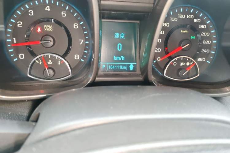 Used Chevrolet Malibu 2014 2.0L Automatic Luxury Edition Odometer Close Up